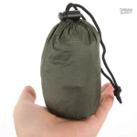 Couverture de survie imperméable et réfléchissante