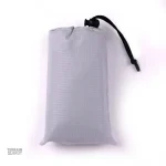 Tarp de survie aux dimensions pratiques pour le transport