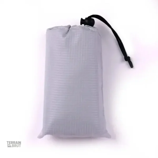 Tarp de survie aux dimensions pratiques pour le transport