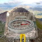 Boussole avec échelle pour orientation précise