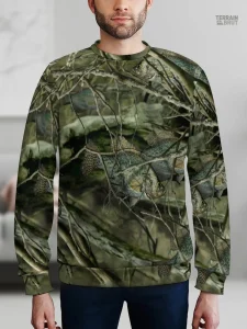 Tenue de camouflage avec détails de branches et feuillage