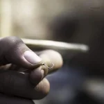 Outil de survie léger et durable pour les explorations