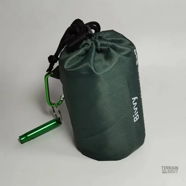 Couverture camouflage pour isolation thermique efficace