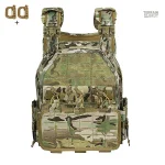 Vêtement tactique avec système d'attache rapide