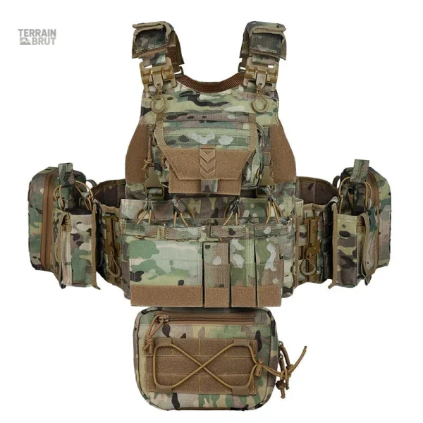 Gilet tactique adapté au transport d'équipement