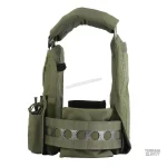 Poche triple intégrée pour accessoires de chasse