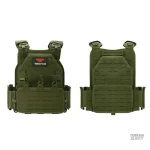 Equipement militaire avec poches multifonctions