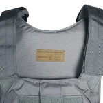 Gilet adapté aux activités de survie et d'entraînement