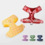 Équipement canin : harnais et laisse résistants