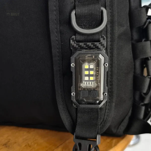 Lampe portable tactique avec fixation pour sac