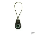 Accessoire de survie pratique : mini boussole intégrée