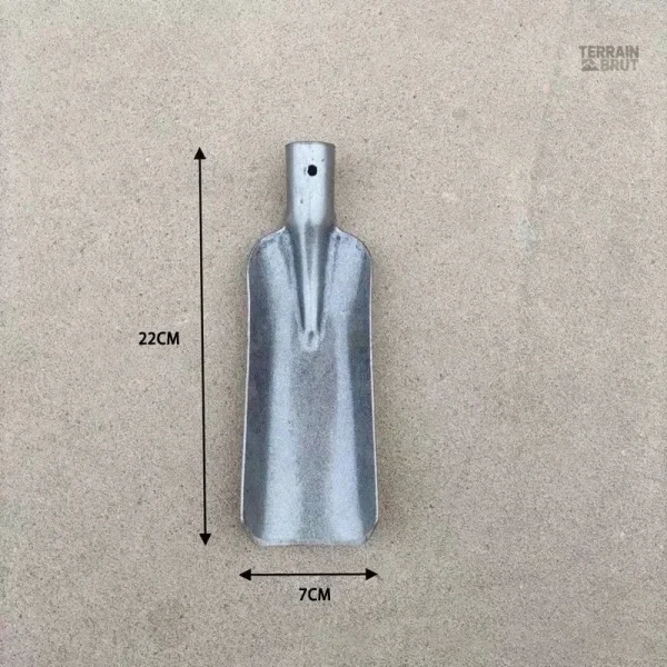 Accessoire de jardinage efficace pour creuser et planter