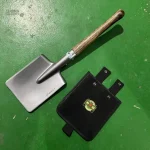 Pelle de survie compacte pour les amateurs de plein air