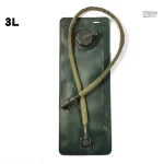 Réservoir d'eau léger pour équipement de survie