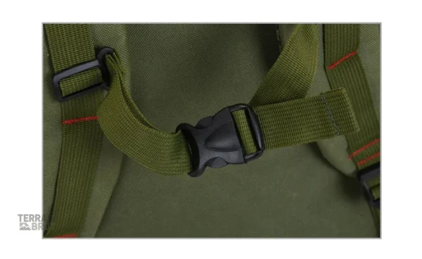Sac de randonnée vert au design ergonomique