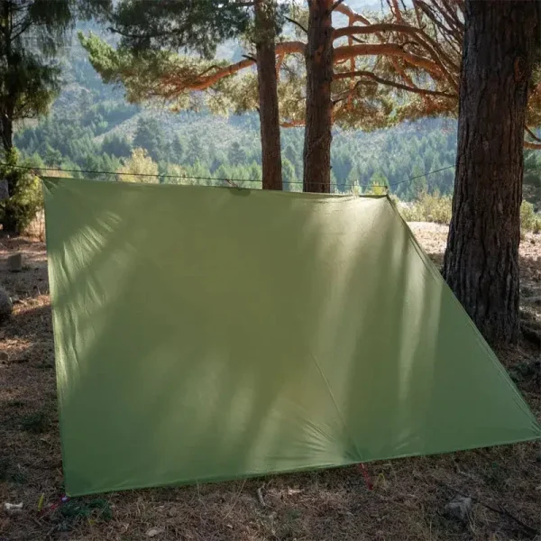 Tarp de survie légère, idéal pour les activités en plein air