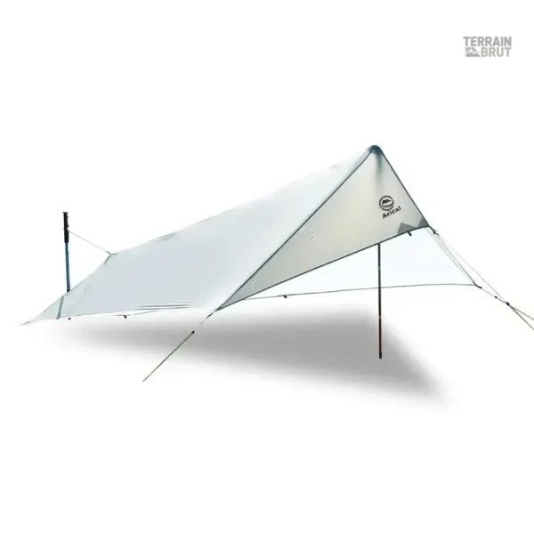 Tarp de survie compact, idéal pour les situations d'urgence