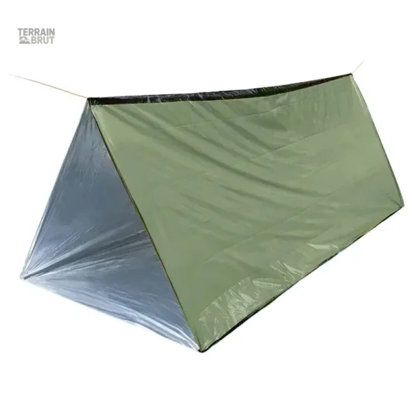 Modèle compact de tente de survie, idéal pour le grand froid