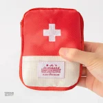Kit de secours de voyage essentiel pour les aventuriers