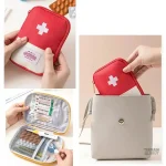 Set de premiers secours pour voyageurs soucieux de sécurité