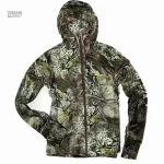 Veste à capuche camouflage pour une tenue décontractée