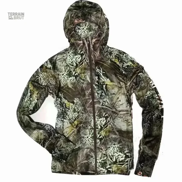 Veste à capuche camouflage pour une tenue décontractée