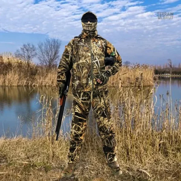 Veste camouflage pour équipement de survie