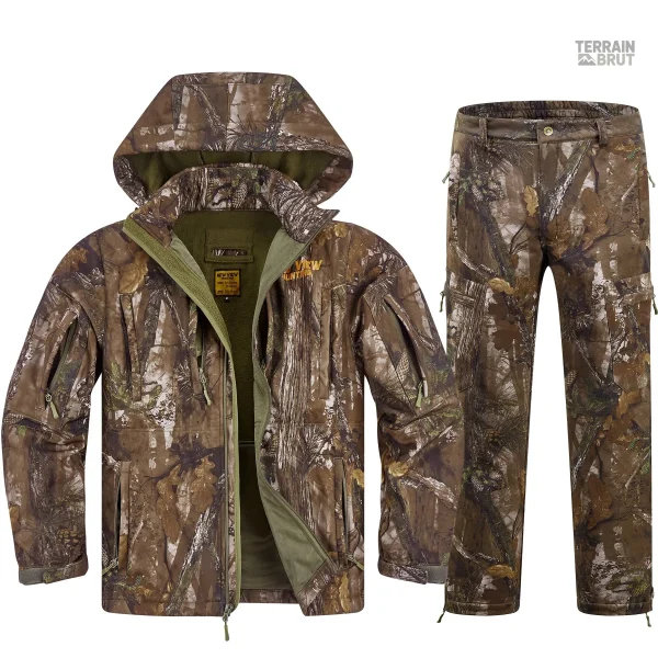 Tenue polaire de chasse en motif camouflage pour l'hiver