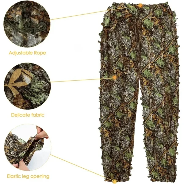 Tenue de camouflage adaptée à la chasse en forêt