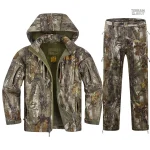 Vêtement outdoor hivers, camouflage pour activités de chasse