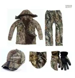 Camouflage hivernal pour vêtements de chasse isolés
