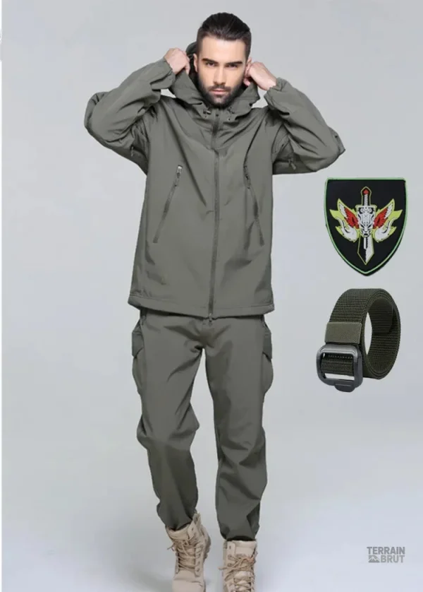 Vêtements tactiques pour explorer par temps froid